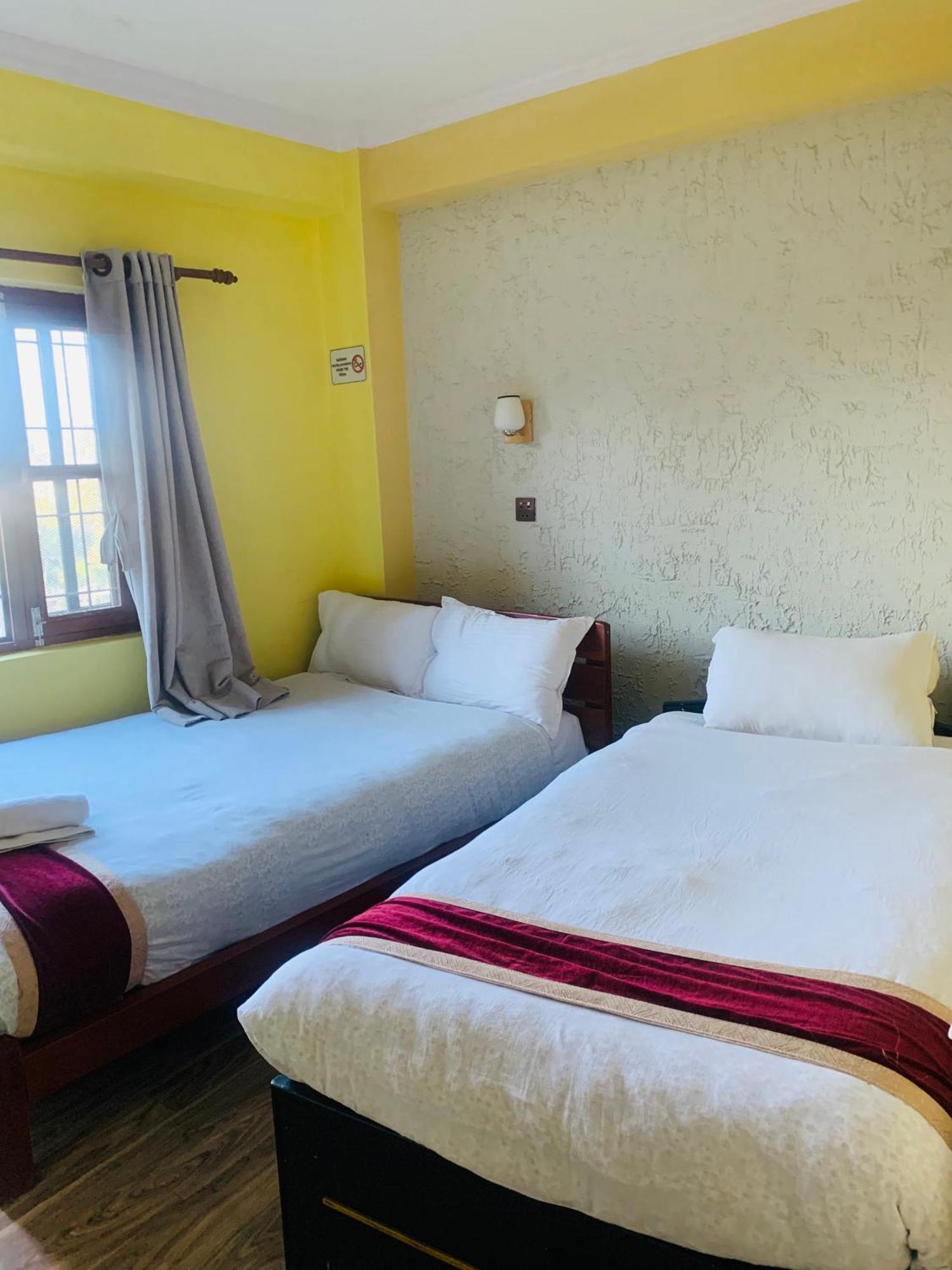 Bandipur Samira Homestay & Mountain View Restaurant 외부 사진